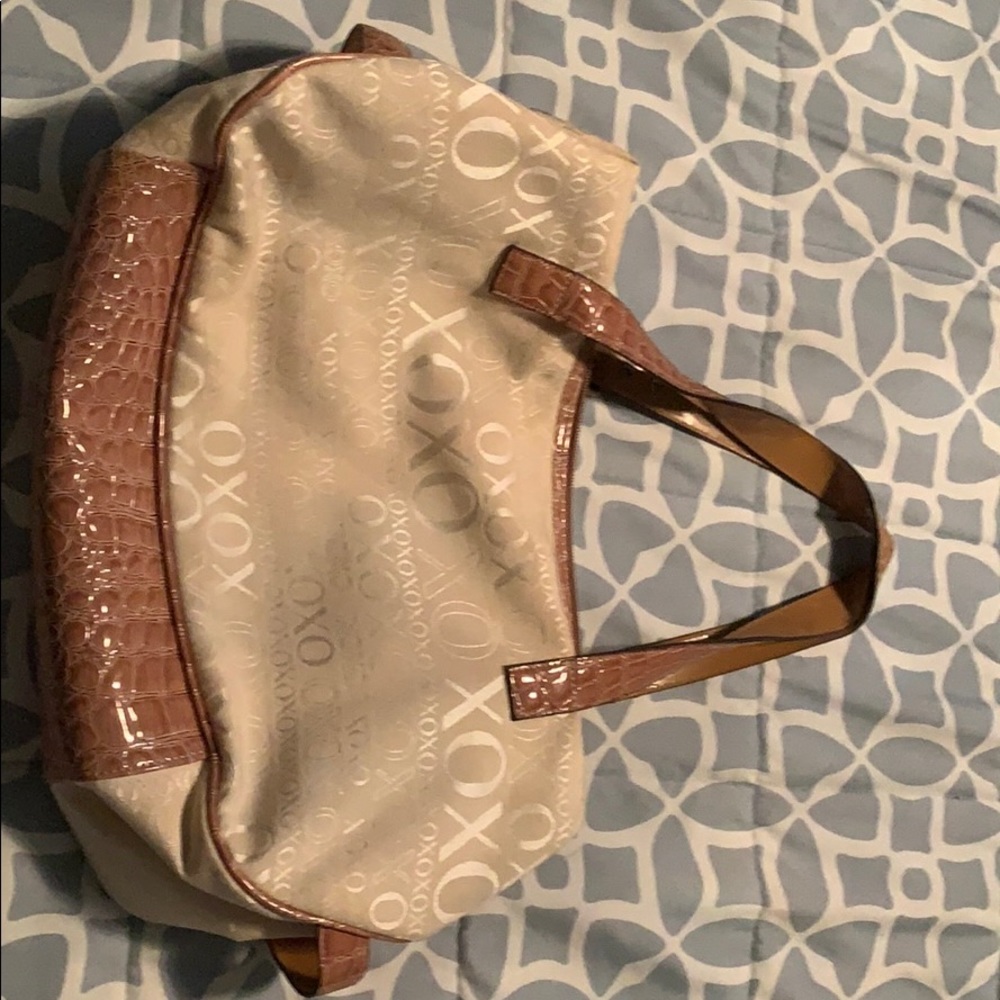 Medium sized purse
